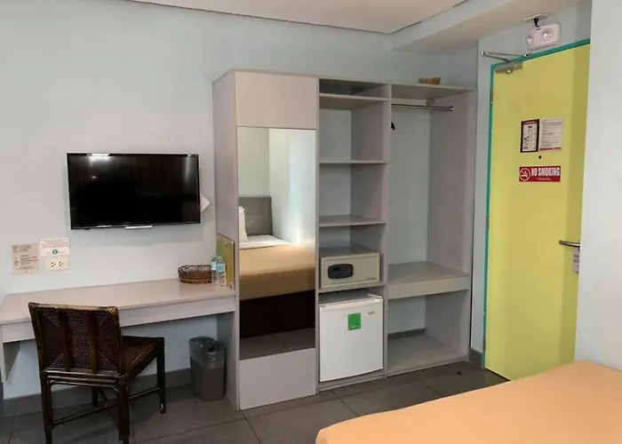 R Mabolo 3* Cebu