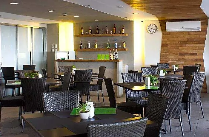 R Mabolo 3* Cebu