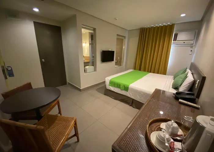 R Mabolo 3* Cebu