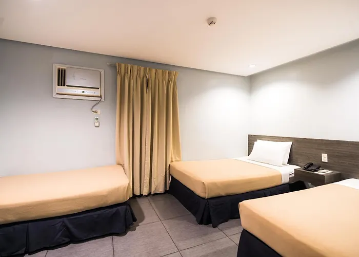 Hotel R Mabolo 3*